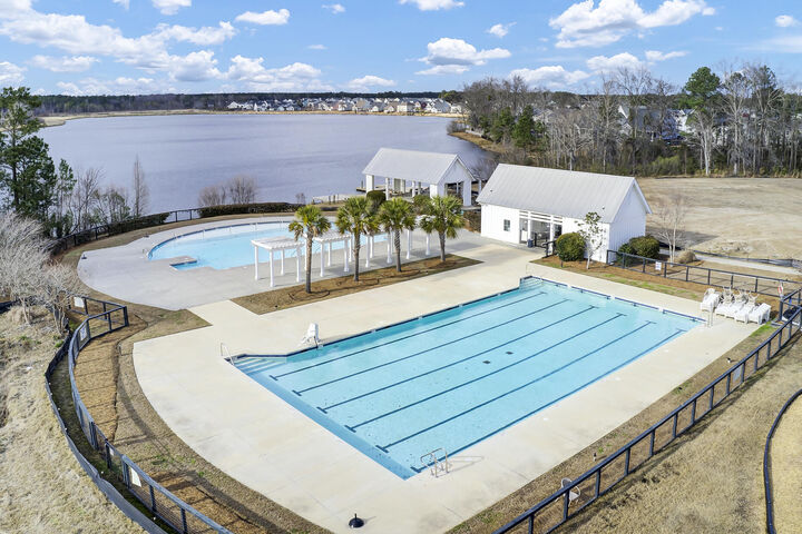 Property Photo:  405 Ambergate Lane  SC 29461 