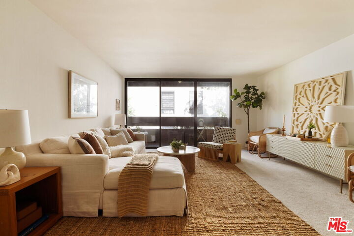 Property Photo: 8640 Gulana Ave, Unit J2016 CA 90293