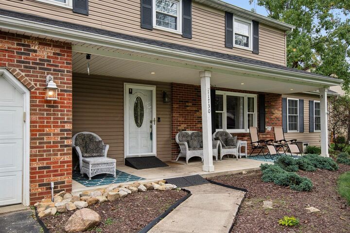 Property Photo: 11730 Huntington NW Way OH 43147