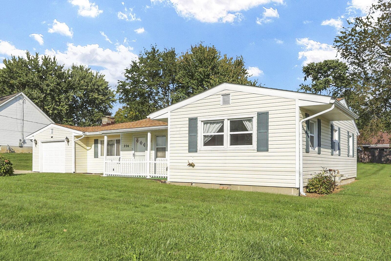 Property Photo: 204 2nd Street OH 43148