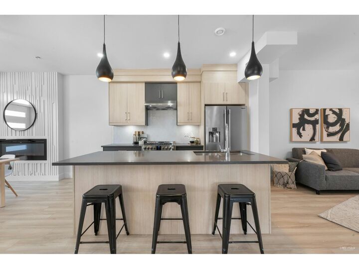 Property Photo:  46376 Yale Road 1  BC V2P 2R2 