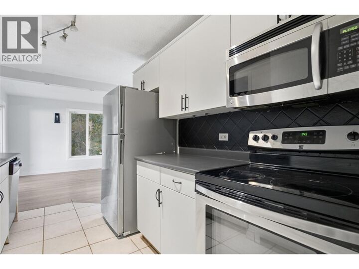 Property Photo:  1202 Crestwood Drive  BC V2C 5G9 