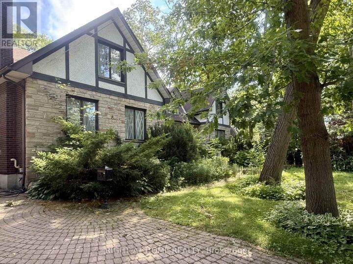 Property Photo:  2123 Gordon Drive  ON L5B 1S6 
