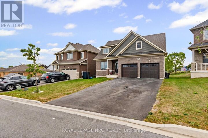 Property Photo:  10 Oriole Crescent  ON L3K 6E2 