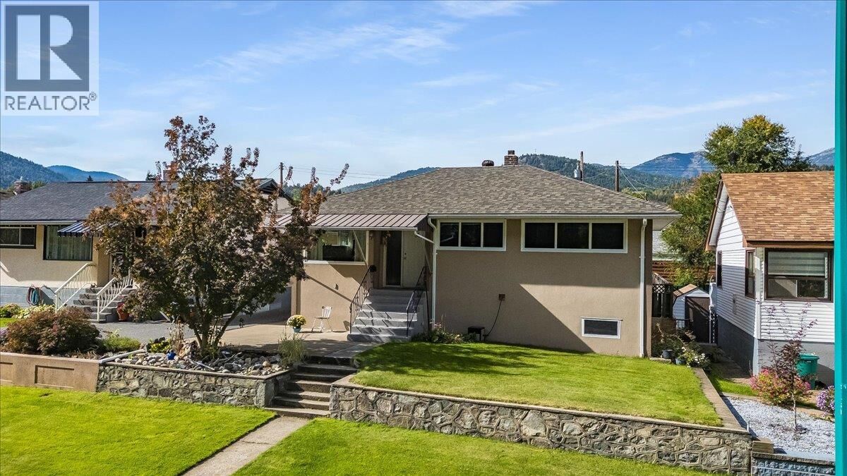 Property Photo:  14 Hillside Drive  BC V1R 1G5 