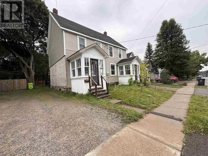 Property Photo:  182-184 Woodward Ave  ON P6A 3T7 