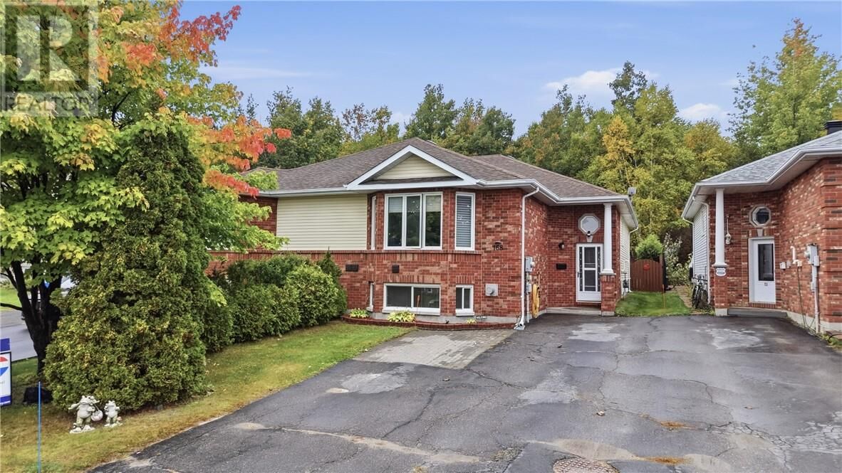 Property Photo:  168 Amberdale Court  ON P3C 5T3 
