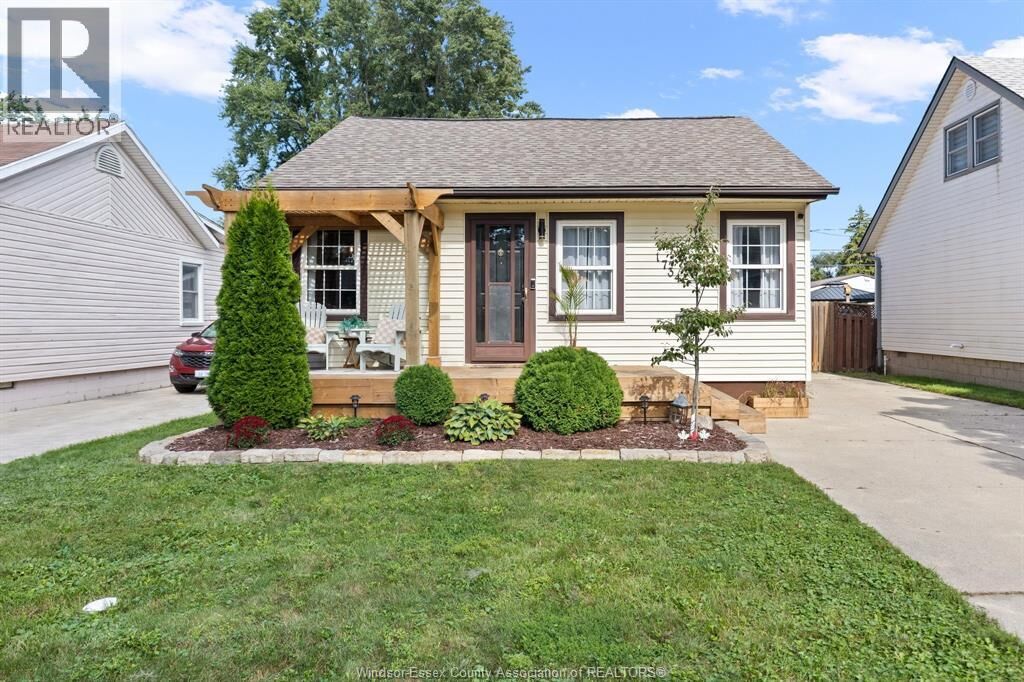 Property Photo:  1734 Westcott  ON N8Y 4C9 
