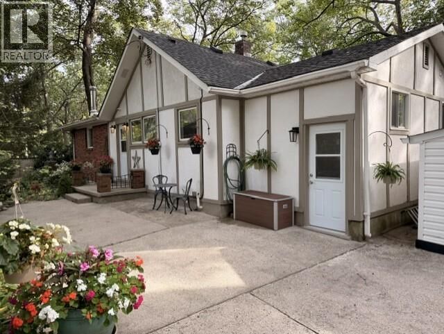 Property Photo: 1931 Lakeshore Road ON N7X 1E1