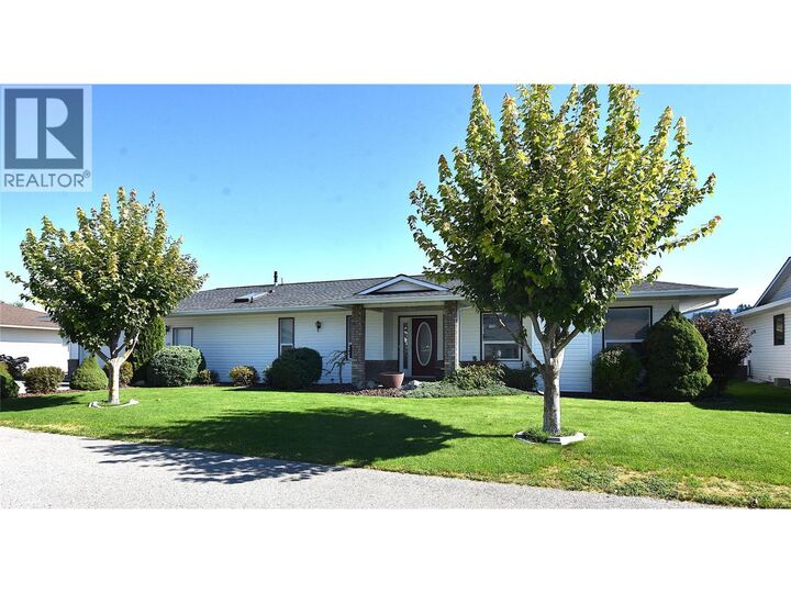 Property Photo:  415 4 Street  BC V1H 1Z1 