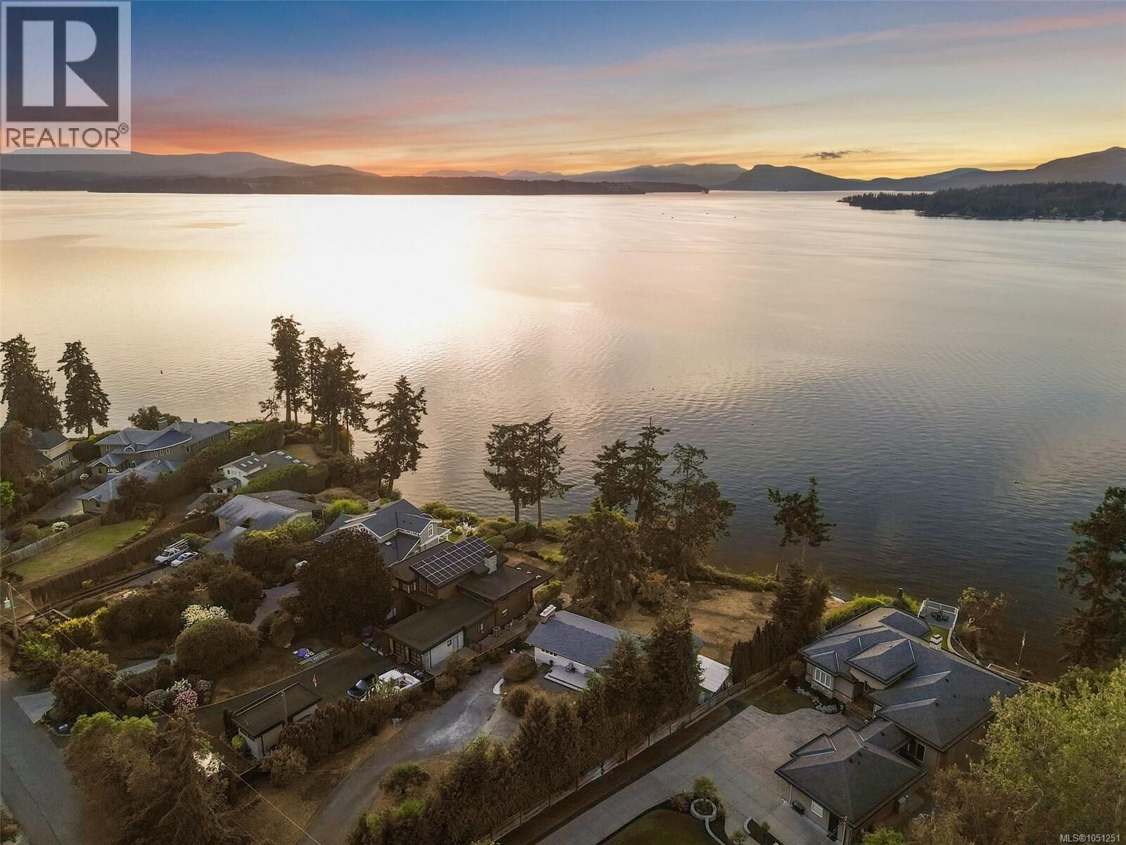 Property Photo: 9760 Glynnwood Park Road BC V8L 5H4