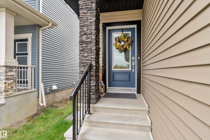 Property Photo:  4107 5 Avenue SW  AB T6X 2L7 