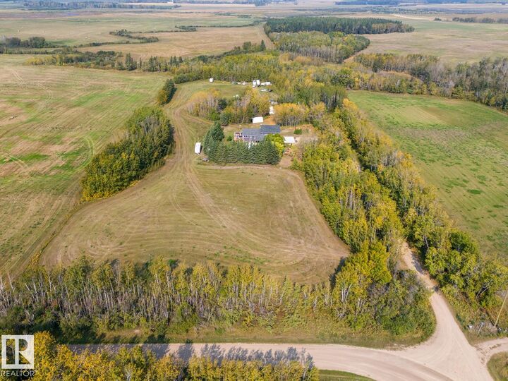 Property Photo:  63320 Rge Rd 454  AB T0A 2E0 
