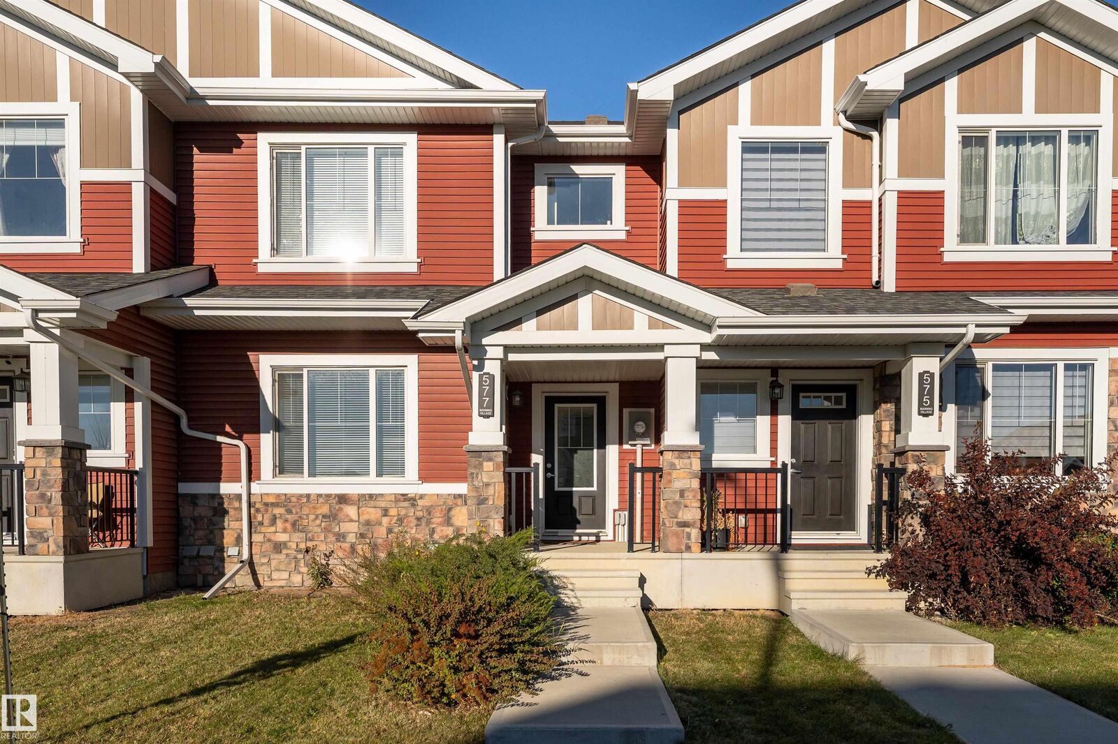 Property Photo:  577 Ebbers Way NW  AB T5Y 3T8 