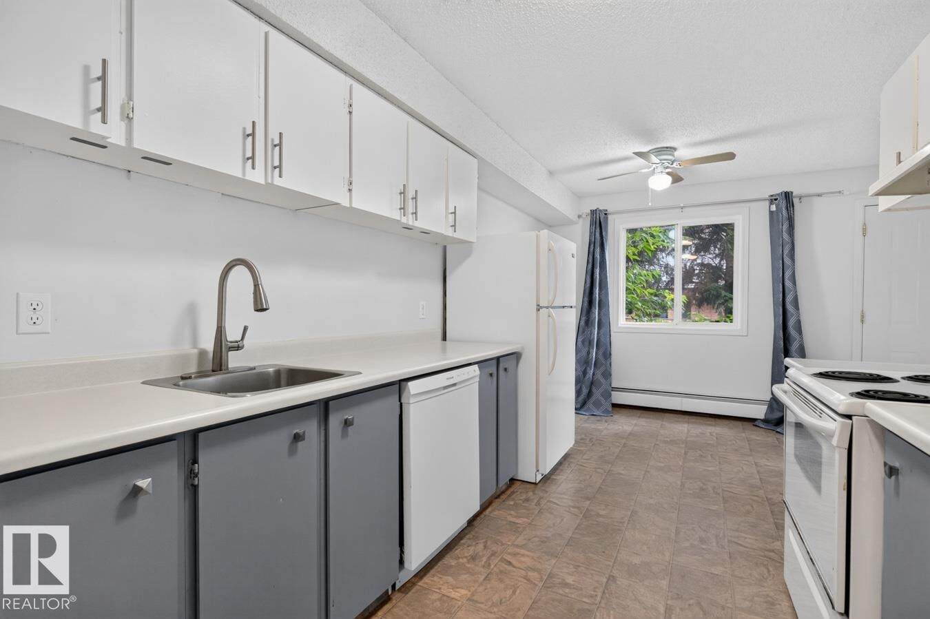 Property Photo:  237 Woodvale Road NW  AB T6L 1G7 