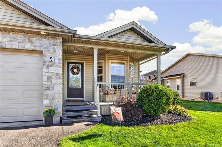 Property Photo:  51 Thornhill Crescent  NB E1A 6B1 