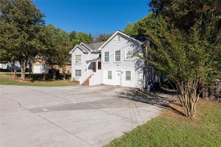 Property Photo:  61 Oxford Brook Way  GA 30046 