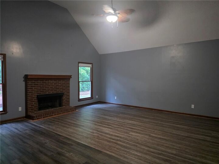 Property Photo:  1400 Gateside Court  GA 30078 