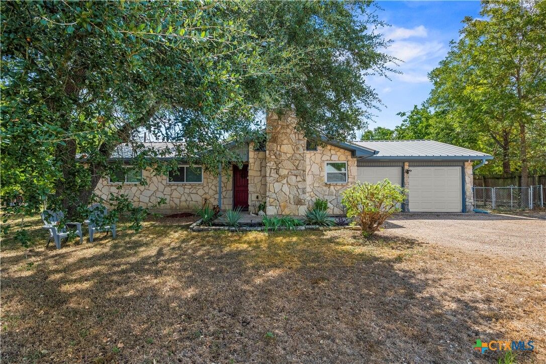Property Photo:  141 Woodland Trail  TX 76513 