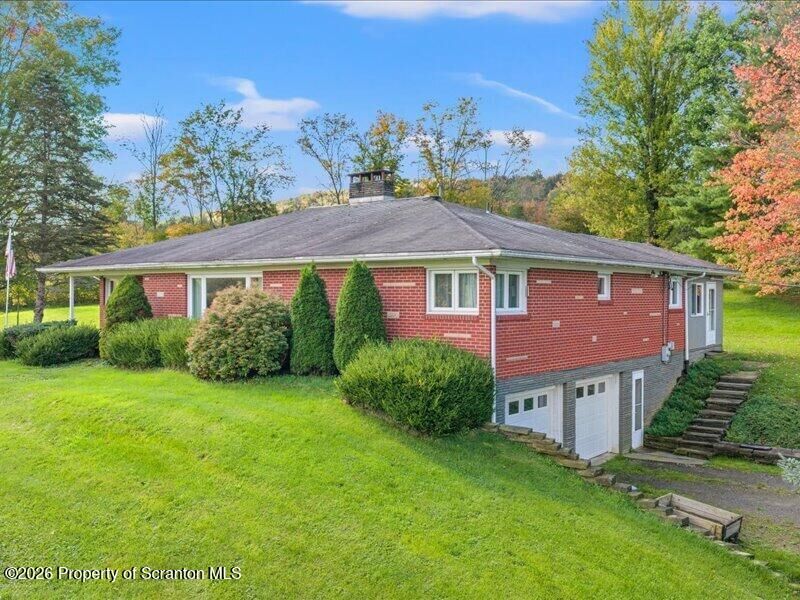 Property Photo:  19135 Pennsylvania 29  PA 18801 