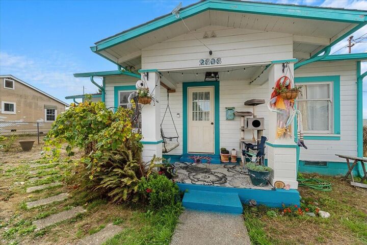 Property Photo:  2606 Albee Street  CA 95501 