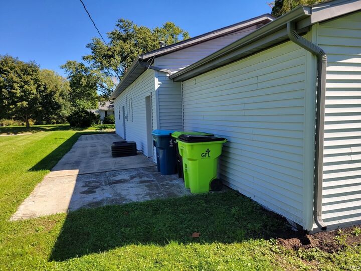 Property Photo: 1806 Fruit Street IN 46750