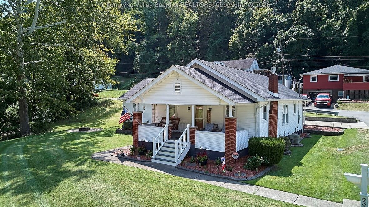 Property Photo: 931 Woodward Drive WV 25387