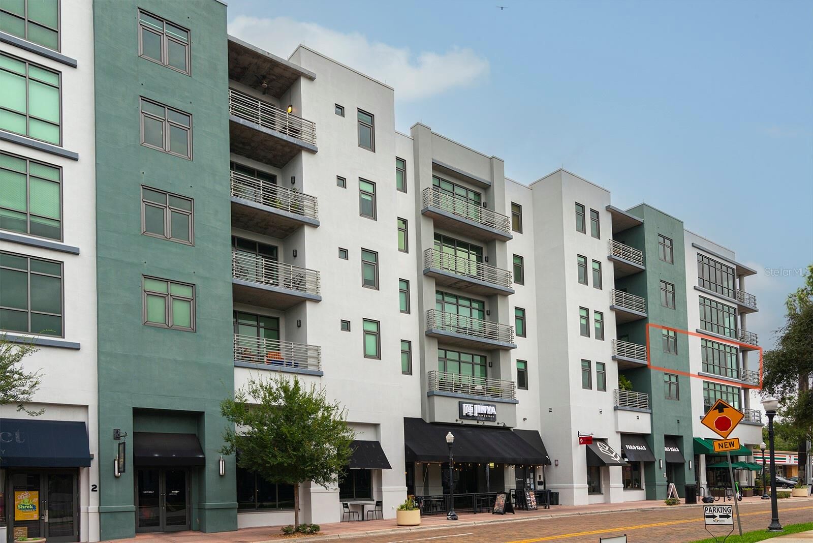 Property Photo:  10 N Summerlin Avenue 28  FL 32801 