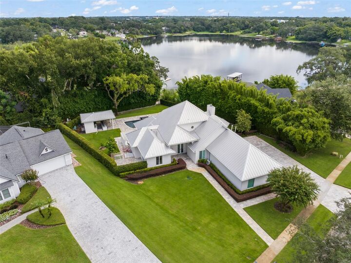 Property Photo: 9019 Spence Court FL 34734