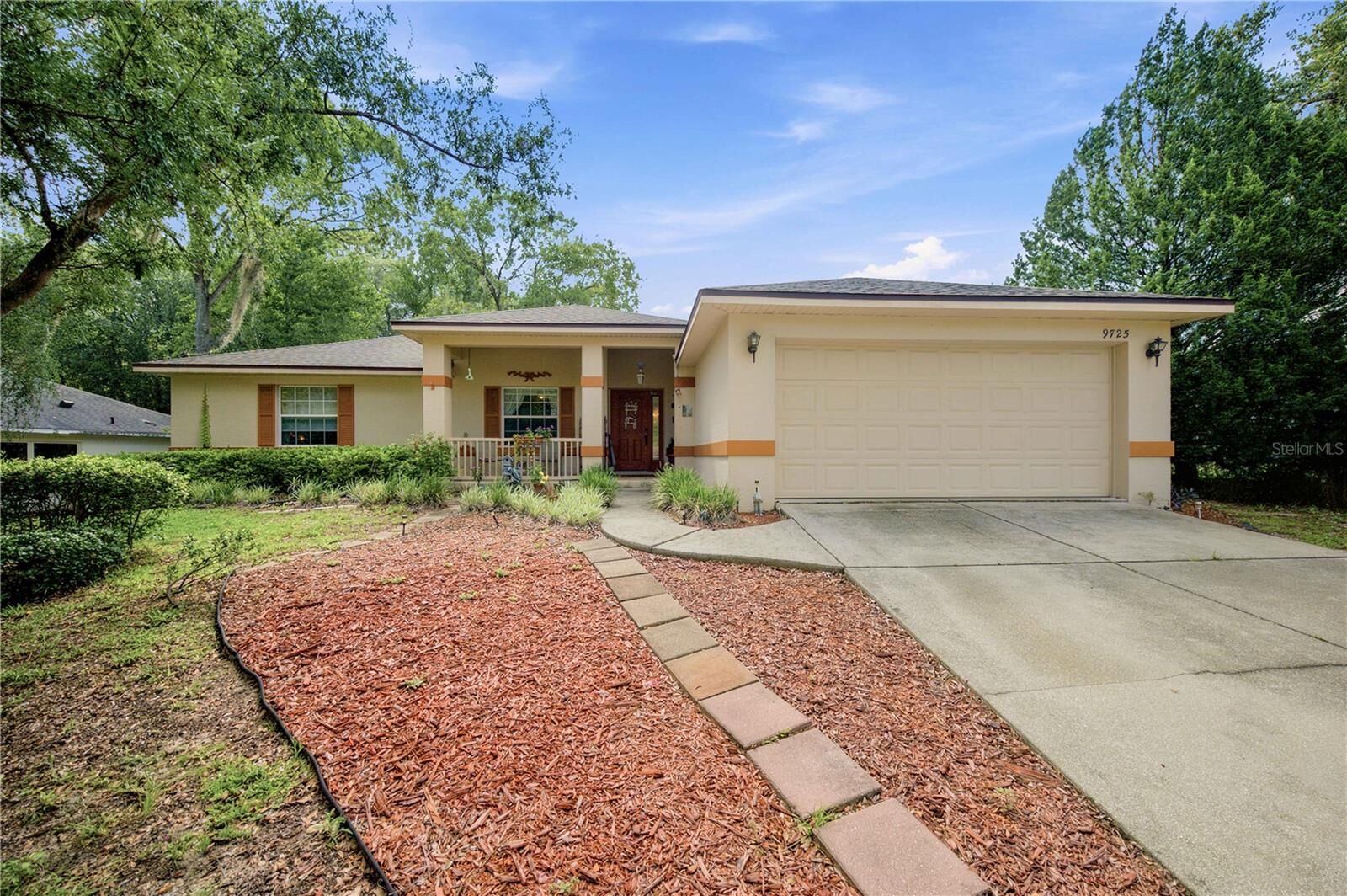 Property Photo:  9725 SW 196th Circle  FL 34432 