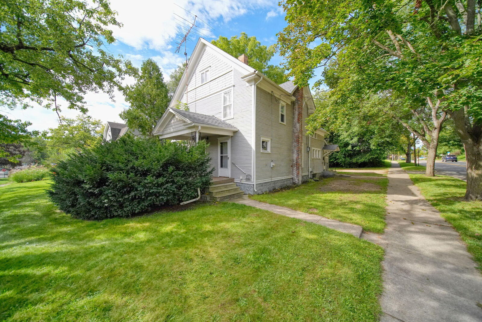 Property Photo: 735 W High Street MI 49203