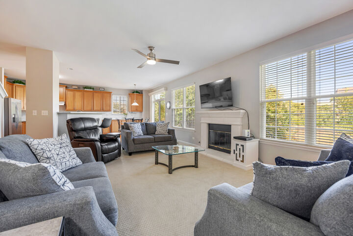 Property Photo: 909 Clover Ridge Lane IL 60143