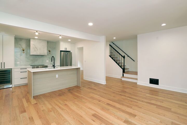 Property Photo: 823 Suffield Square IL 60069