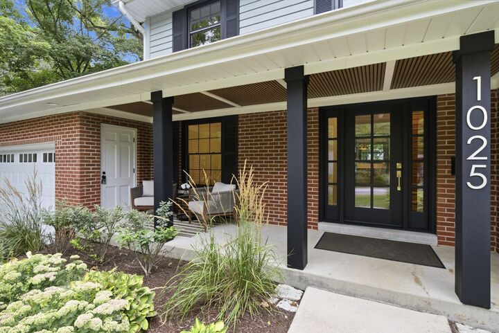 Property Photo: 1025 Elizabeth Avenue IL 60540