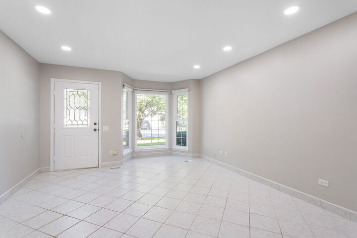 Property Photo:  5 Marion Lane  IL 60107 