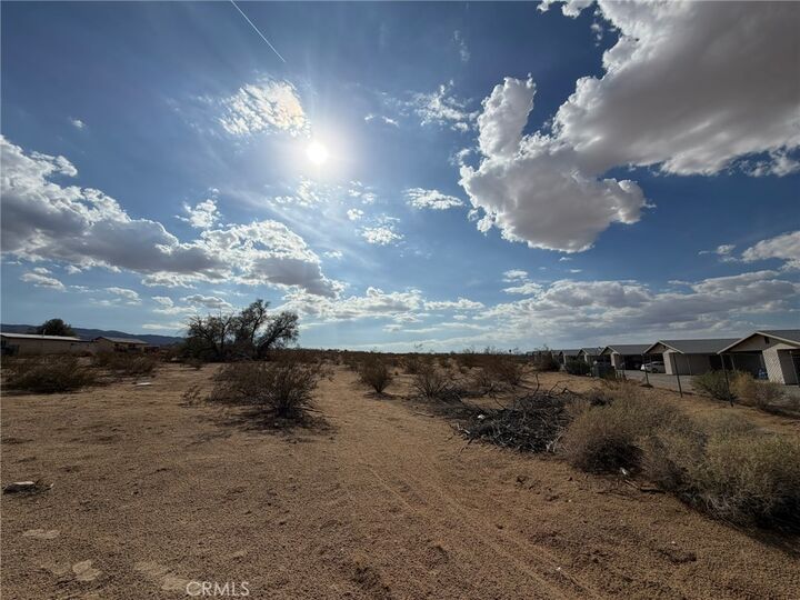 Property Photo: 5266 Adobe CA 92277