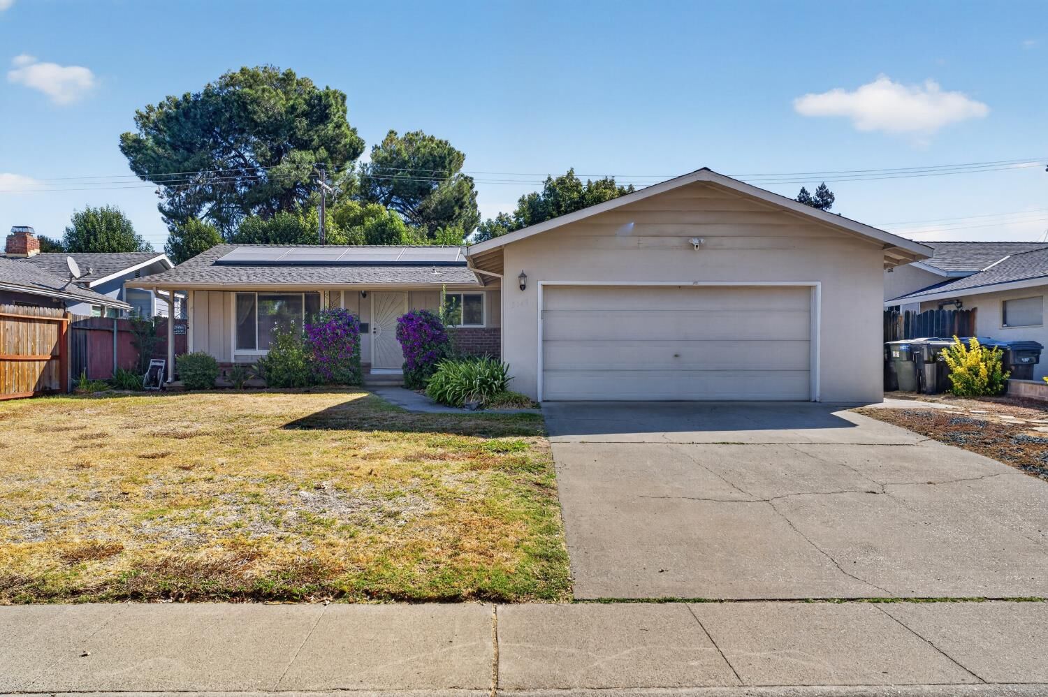Property Photo: 3543 Mignon Street CA 95826