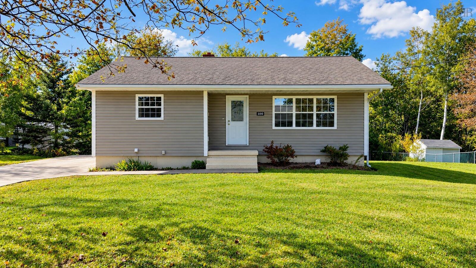 Property Photo:  100 High Street  NS B0K 1S0 