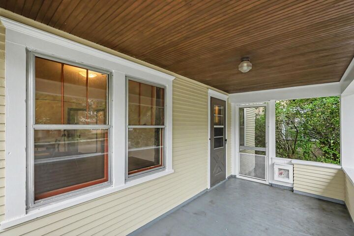 Property Photo:  595 Syndicate Street N  MN 55104 