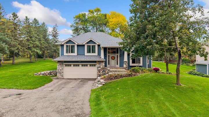Property Photo: 2860 Ardmore Avenue MN 55359