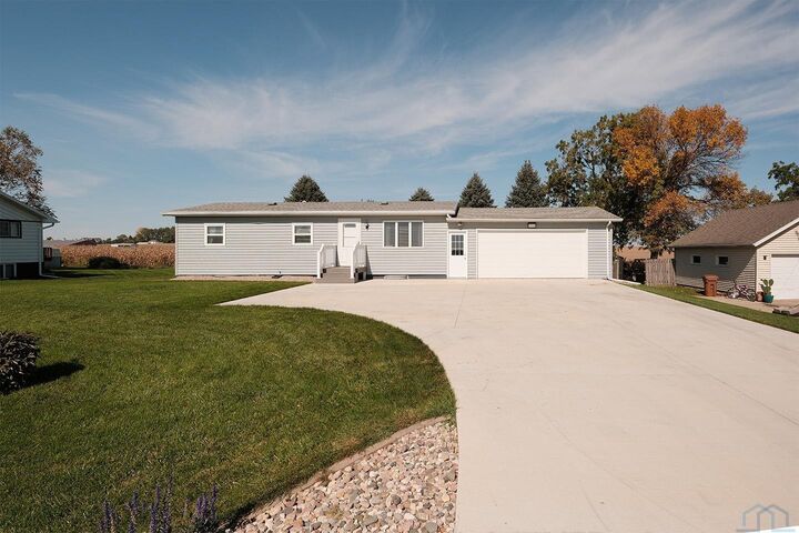 Property Photo:  3128 370th Street  IA 51250 