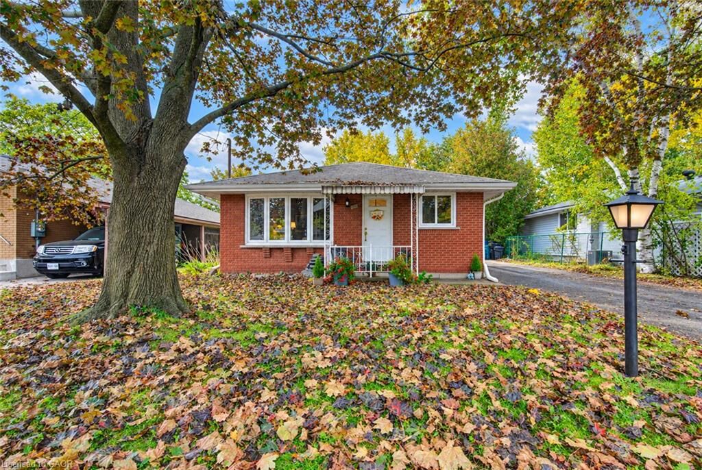 Property Photo:  104 Weichel Street  ON N2M 2A6 