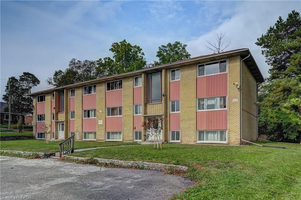 Property Photo:  280 Sydney Street S A6  ON N2G 3V9 