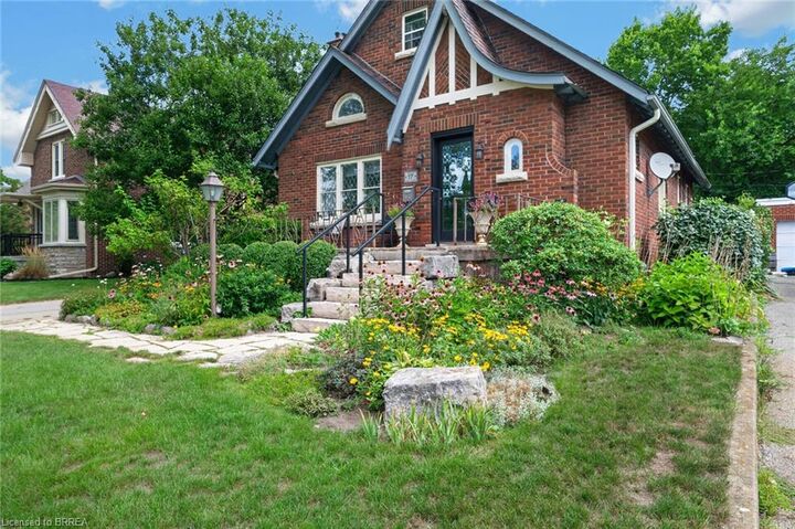 Property Photo:  17 Lincoln Avenue  ON N3T 4S5 