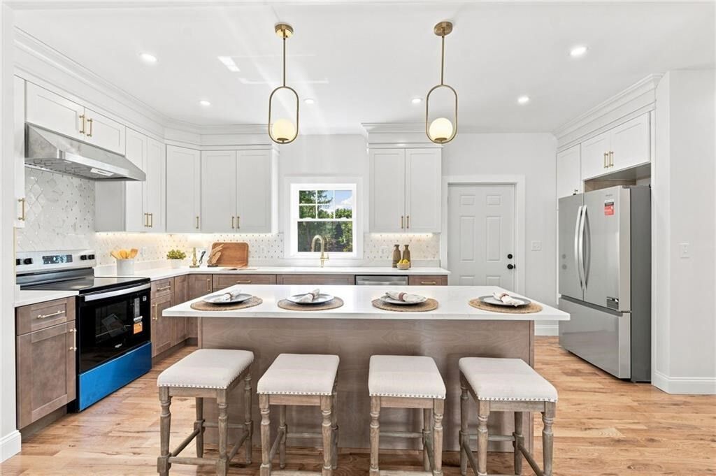 Property Photo:  515 Gaskill St  RI 02895 
