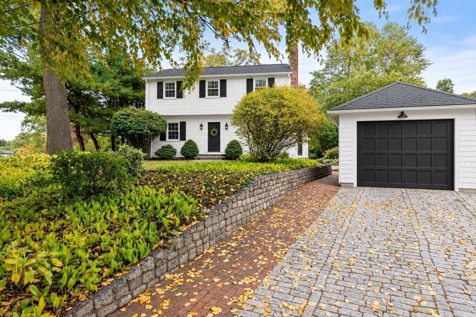 Property Photo:  38 Hawthorne Rd  MA 01778 