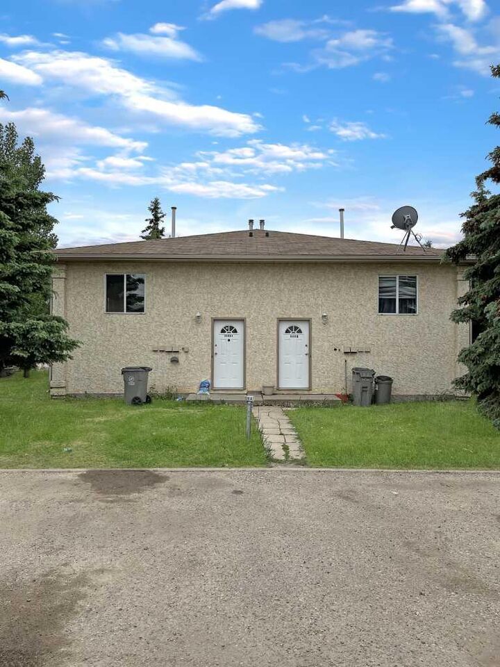 Property Photo:  9406 100 Avenue B  AB T8V 0S9 