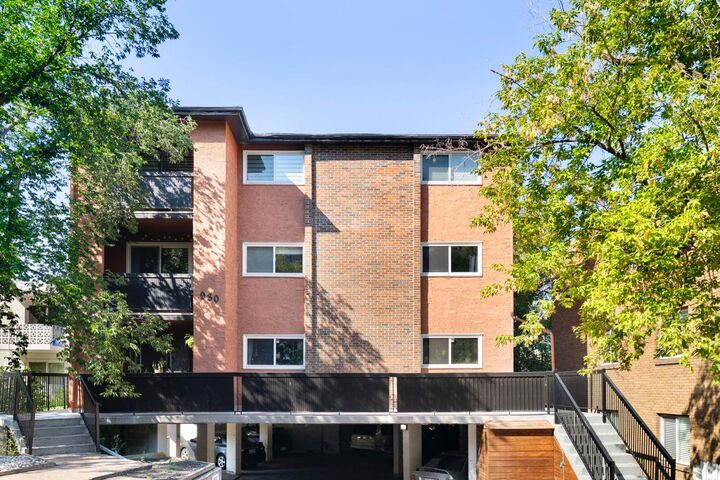 Property Photo:  930 Royal Avenue SW 4  AB T2T 0L5 