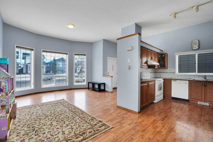 Property Photo:  193 Martindale Drive NE  AB T3J 3X9 