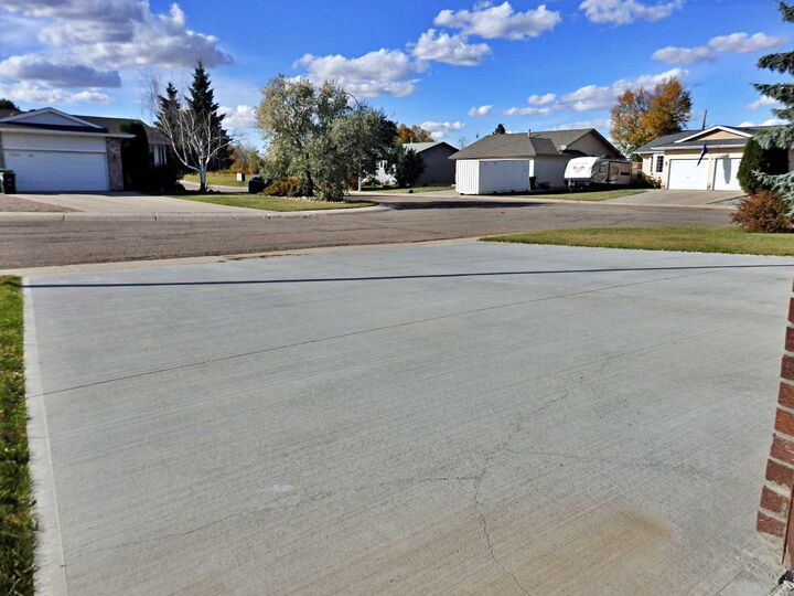 Property Photo:  5243 66 Street  AB T9X 1X7 